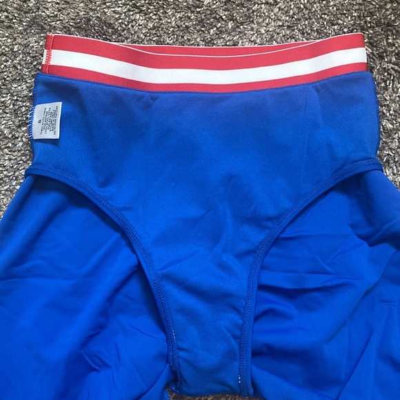 Pink Lily 2 Piece Swimsuit Sports Bra Type Top Bottoms Under Attached Skirt NWOT - Picture 9 of 10